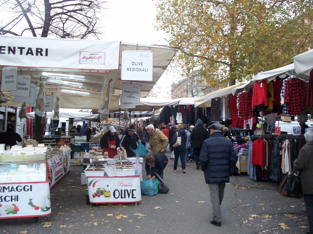 Mercato Settimanale Martedì-米兰必去景点