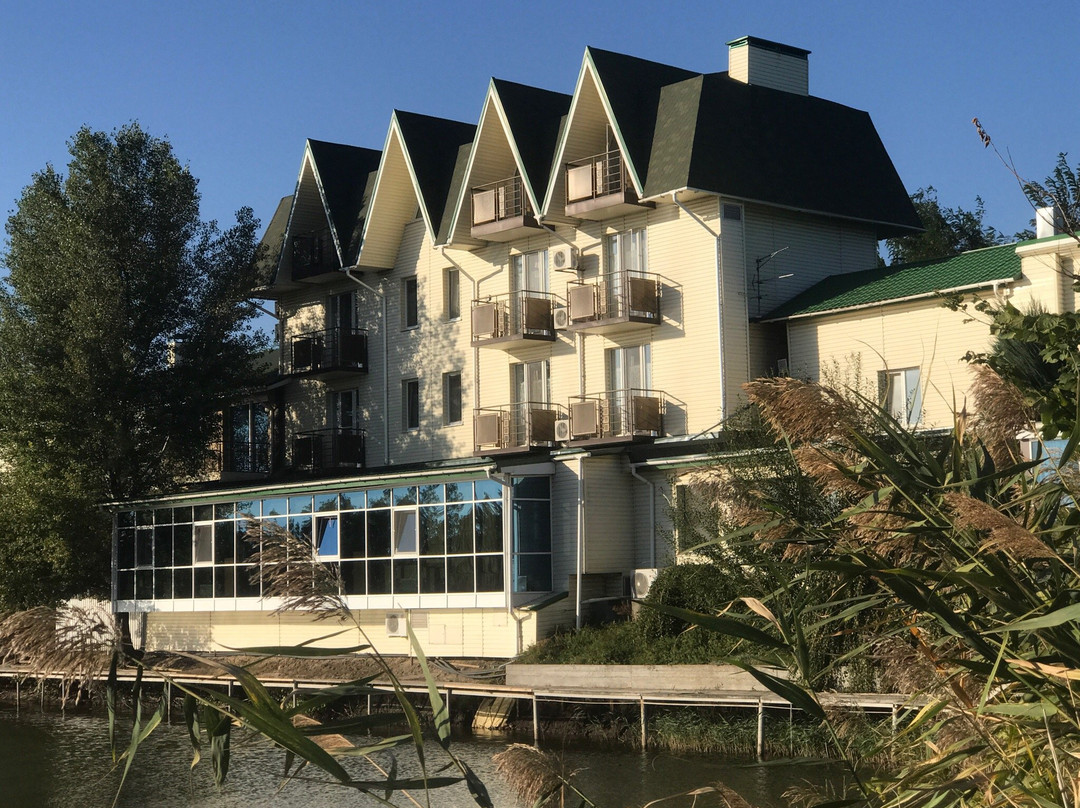 Ozerische Hotel