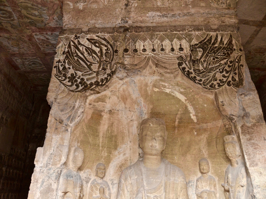 北魏石窟寺-巩义市必去景点
