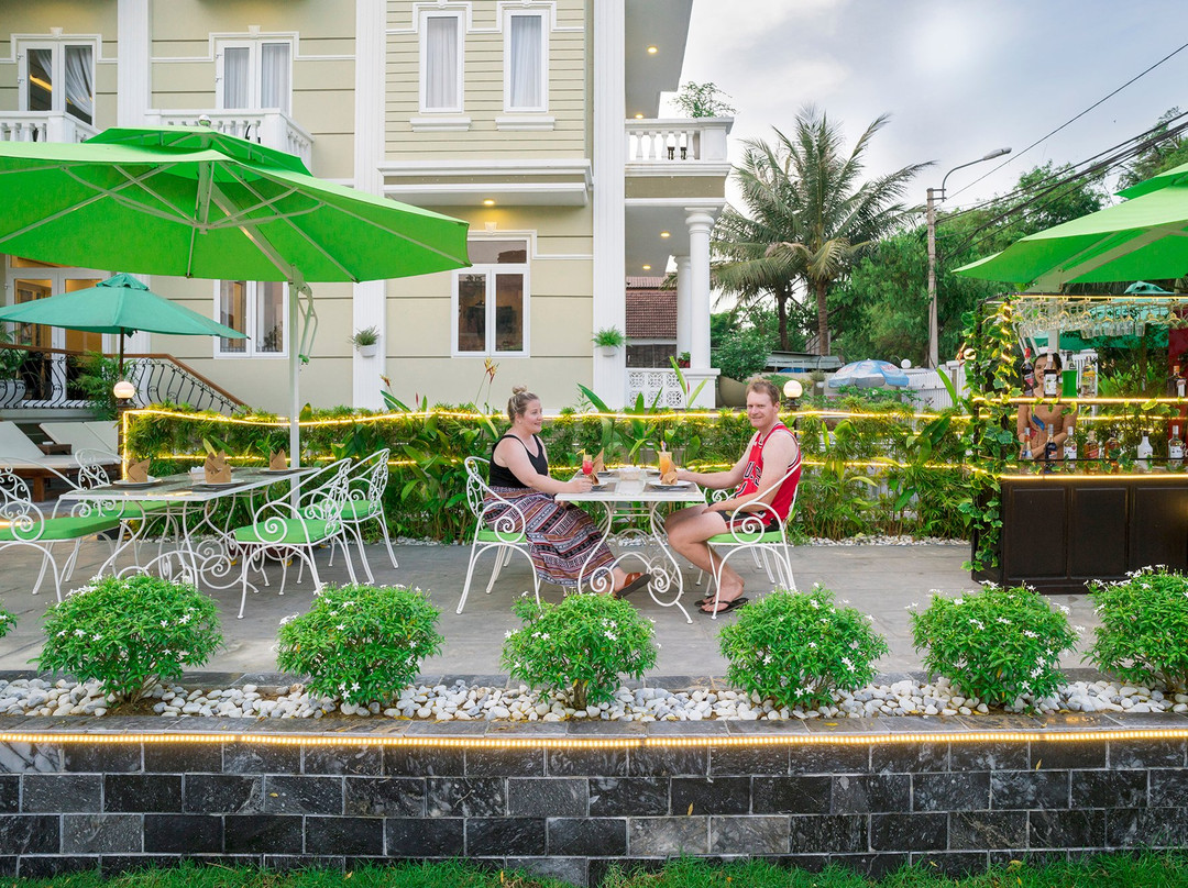 Golden Bell Restaurant & Cooking Class-会安必去景点