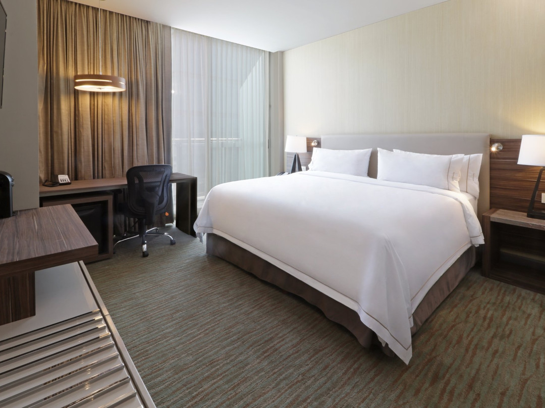 Holiday Inn Express & Suites Monterrey Valle By IHG