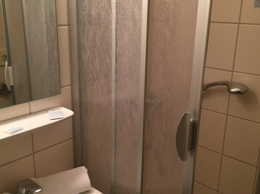 Astoria Hotel主图