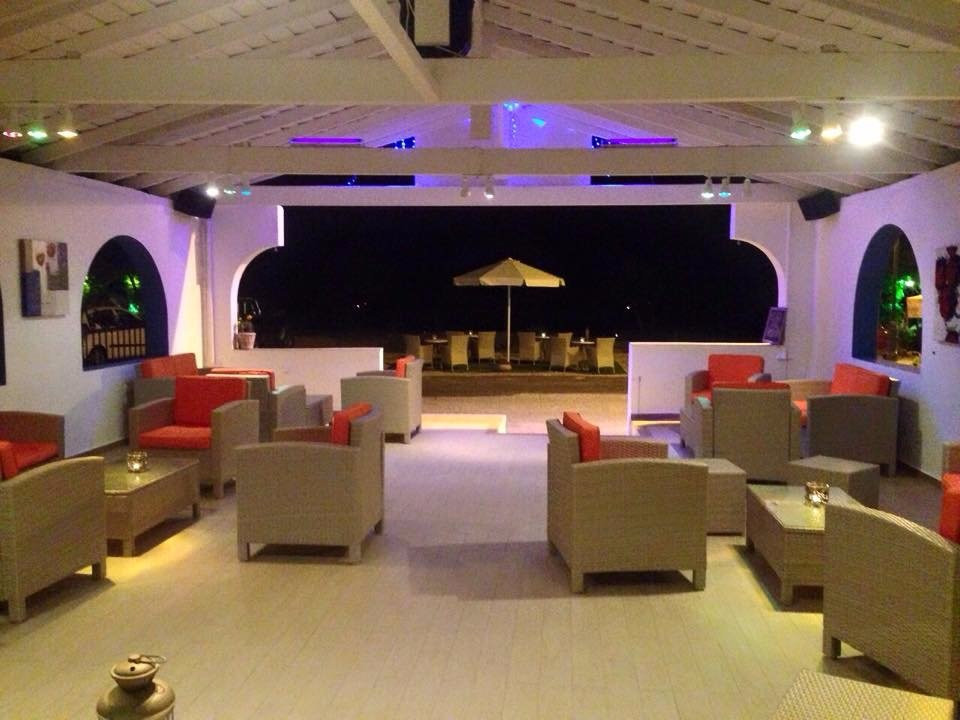A Bar Club-Marathokampos必去景点