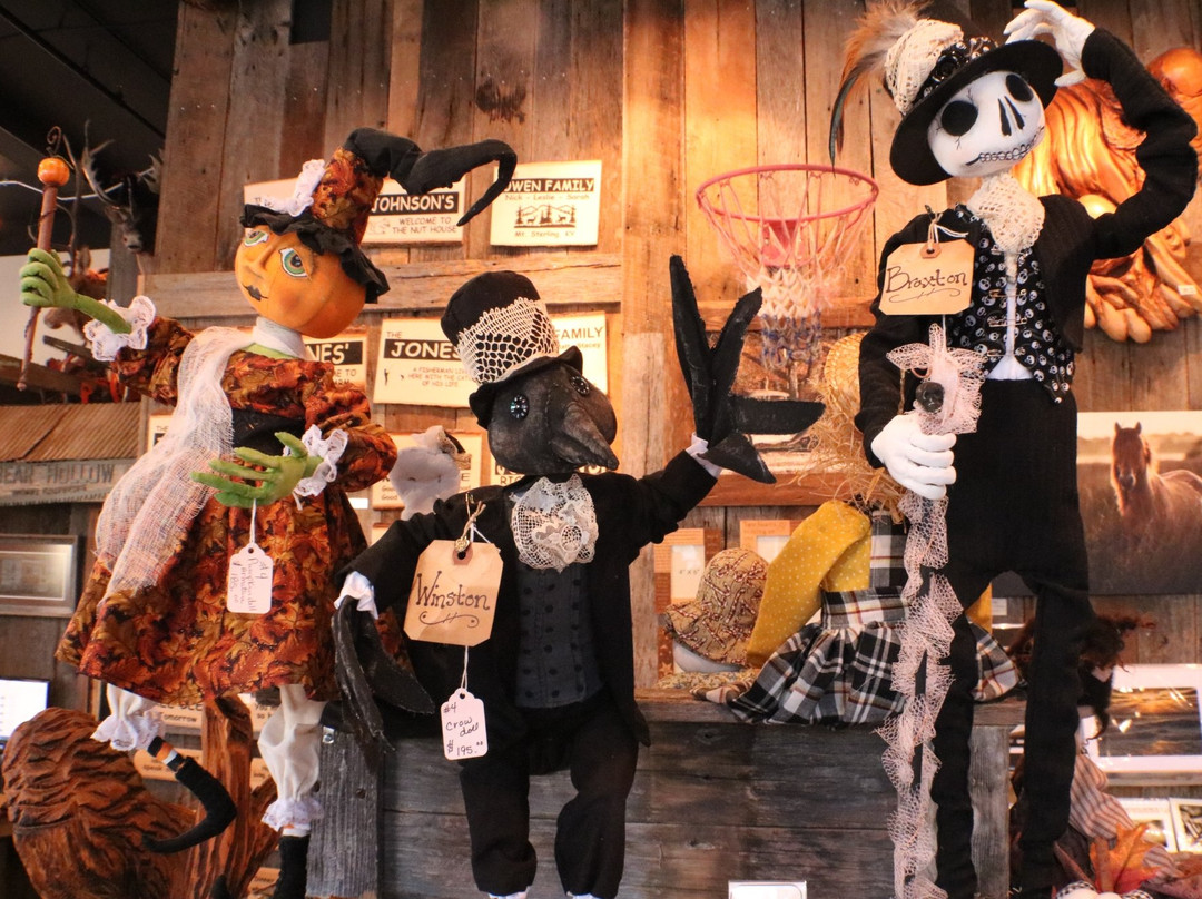 Bear Hollow Wood Carvers-French Lick必去景点