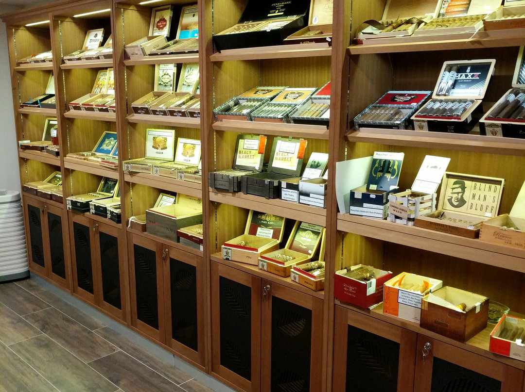 Whisky & Cigar Salon景点图片