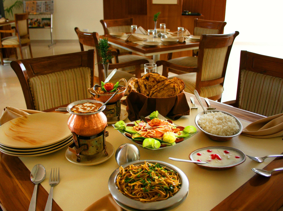 Garat Pur Bas餐馆和美食-Baza Restaurant