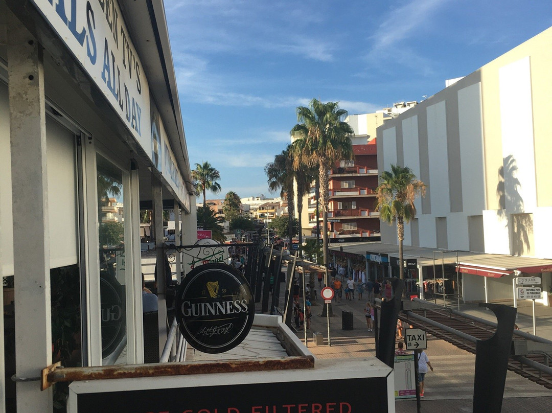 Rose & Crown Cala Millor-卡拉米略尔必去景点