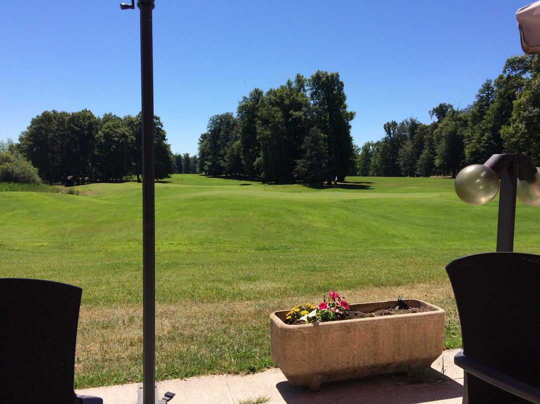 Golf du Chateau d'Avoise景点图片