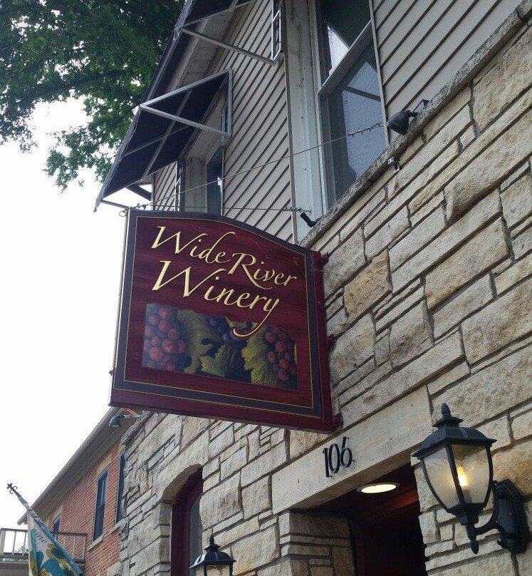 Wide River Winery Tasting Room景点图片