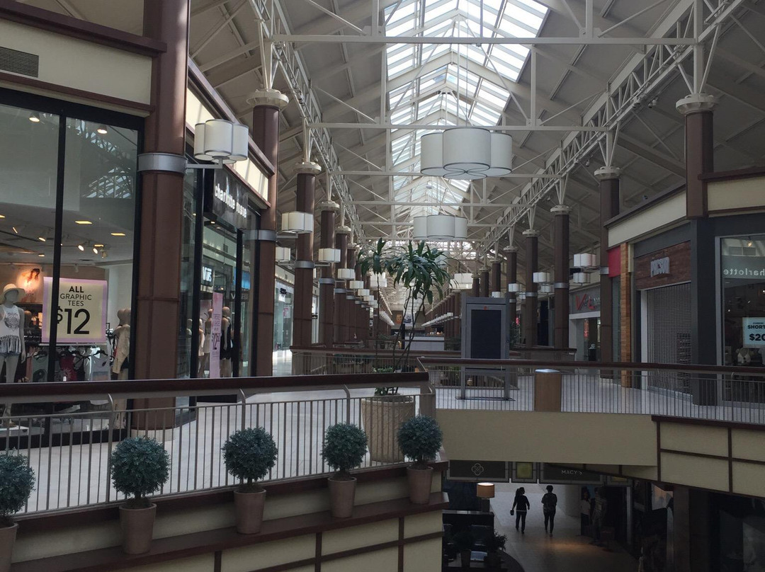 Danbury Fair Mall-丹伯里必去景点