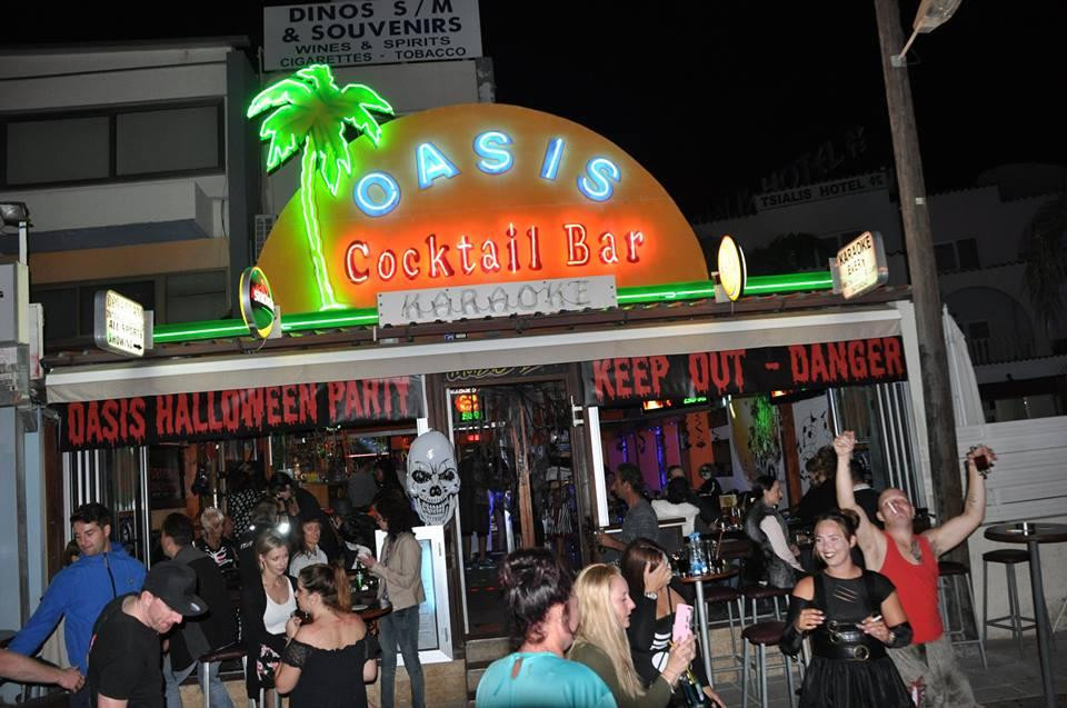 Oasis Cocktail Bar-皮拉必去景点