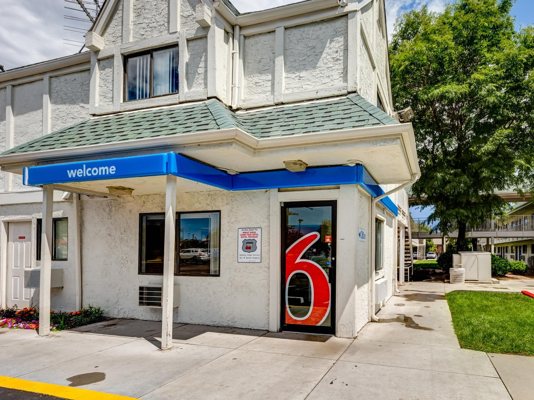 阿瓦达酒店住宿-Motel 6 Wheat Ridge, CO - West - Denver North