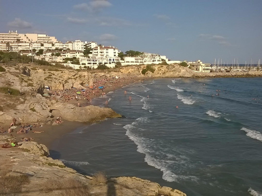 努迪斯塔卡拉巴尔敏斯沙滩-锡切斯必去景点