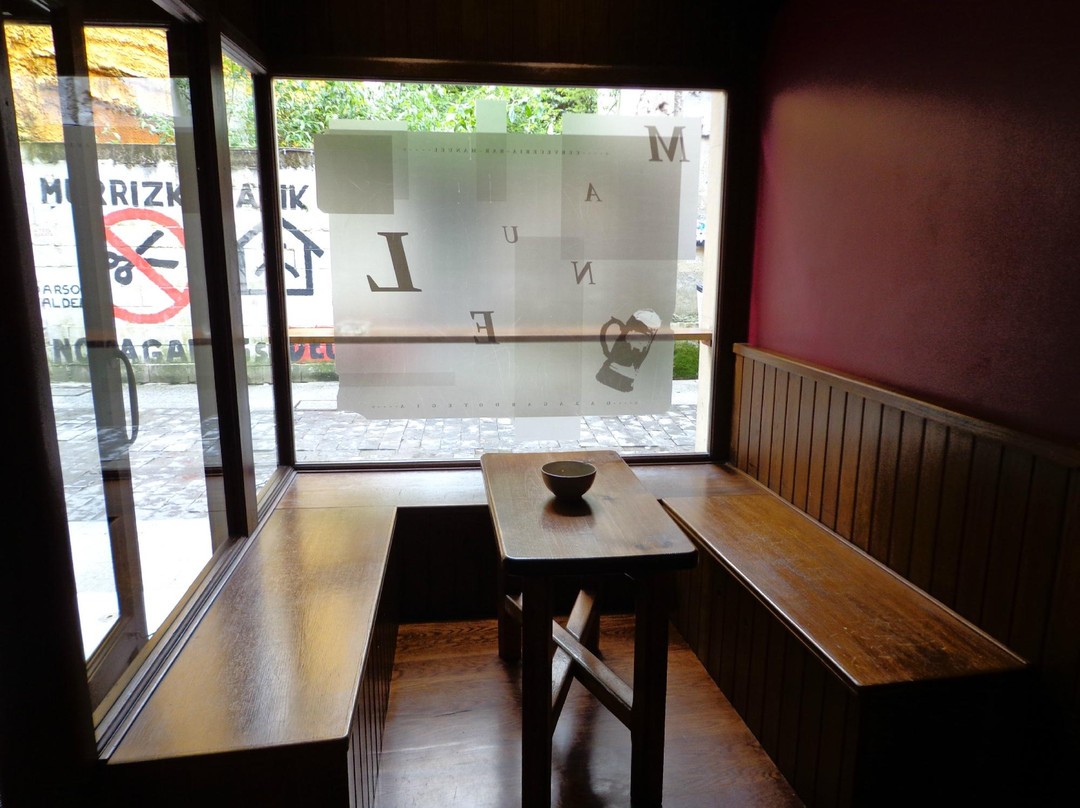 Bar Manuel Garagardotegia Cerveceria (Pub & Brewery)景点图片