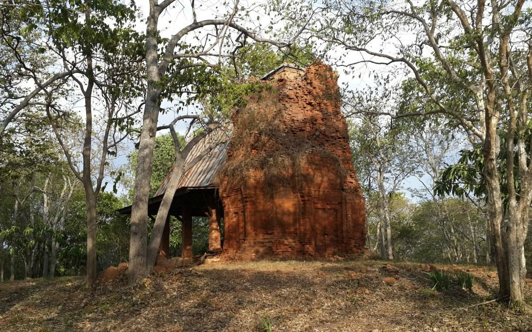 Prasat Khao Lon-达柏必去景点