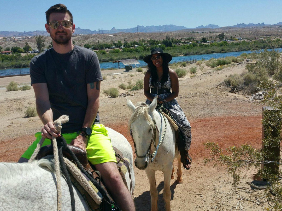 Pot A Gold Stables-拉芙琳必去景点