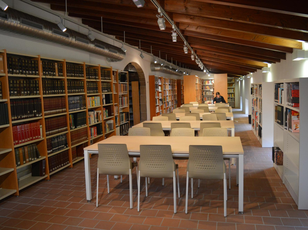 Placa Vella i Ca'n Llobera-Pollenca必去景点