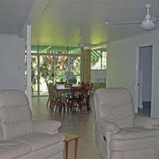 Orchid Beach Apartments主图