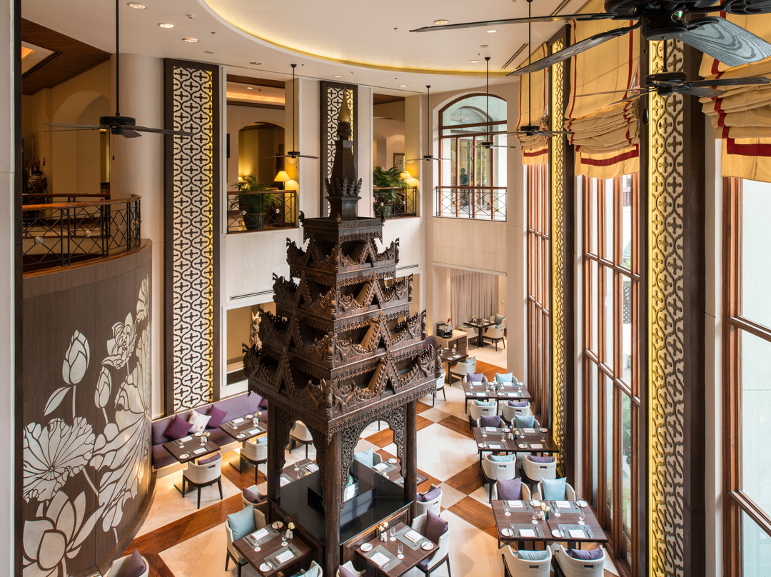 The Emporia Restaurant, Chatrium Hotel Royal Lake