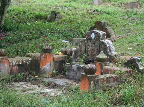 武吉布朗坟场-新加坡必去景点