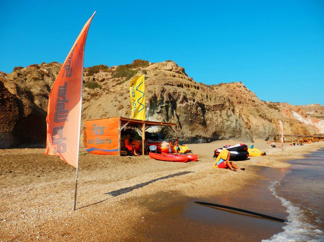 Pits Watersports-米洛斯岛必去景点