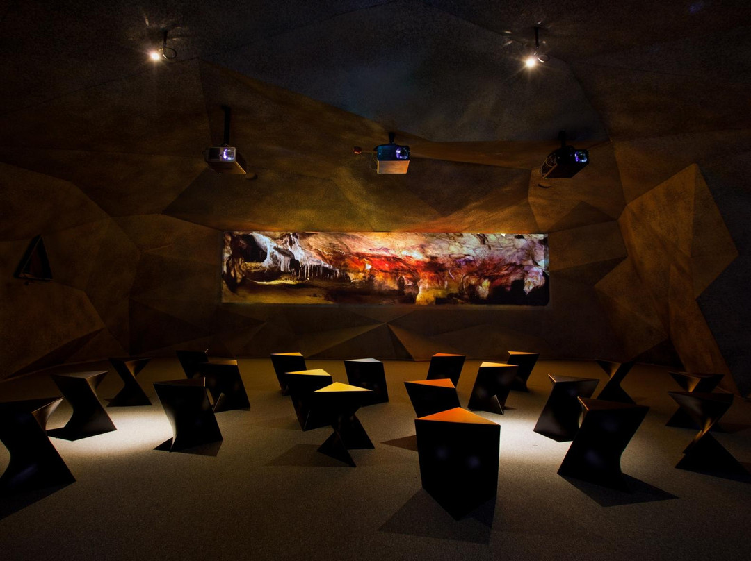 Centro de Arte Rupestre Tito Bustillo-里瓦德塞利亚必去景点