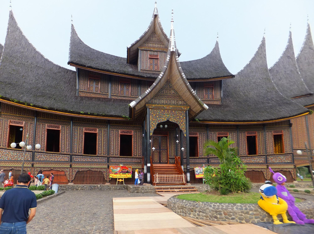 Pagaruyung Palace景点图片