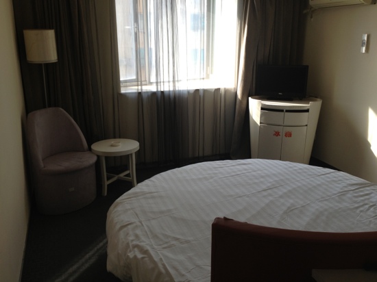 莫泰168大连三八广场店-客卧