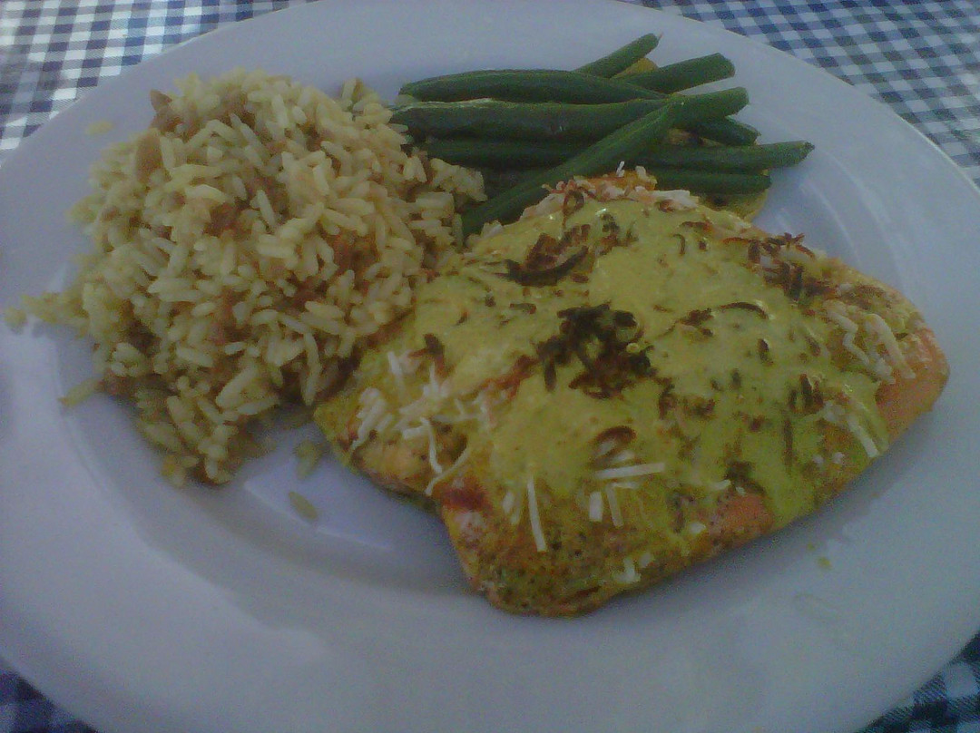 Lakeside Beach Patio And Grill