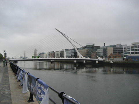 Samuel Beckett Bridge-都柏林必去景点