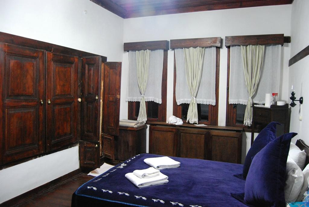 Hakim Evi