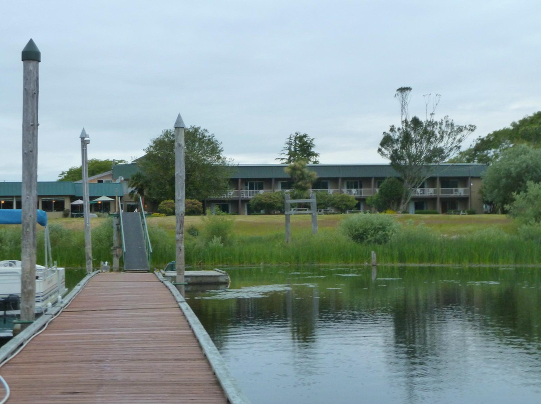 Lakeshore Lodge主图