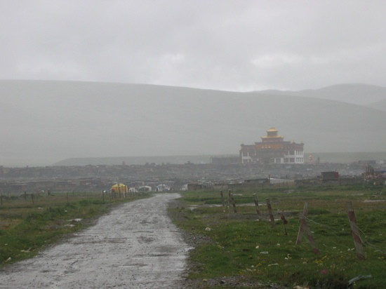亚青寺院景点图片