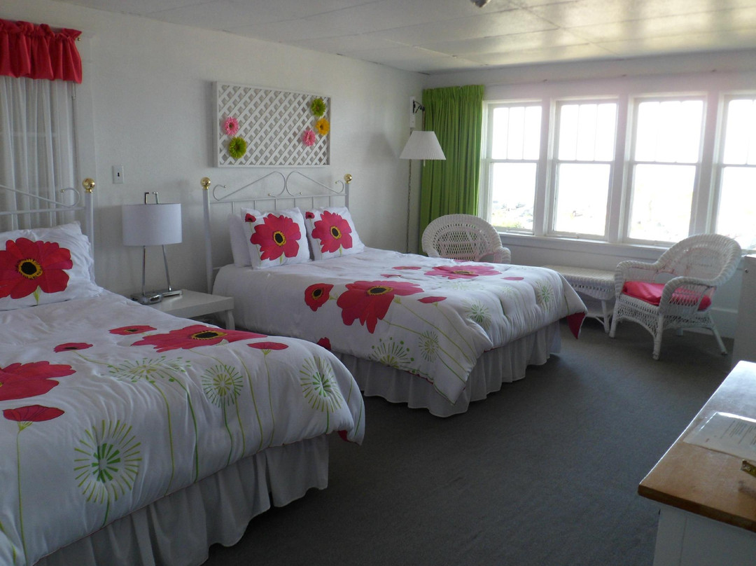 Bonnie Doone Manor-On-The-Beach