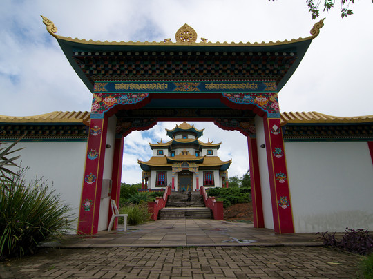 Chagdud Gonpa Khadro Ling-Tres Coroas必去景点