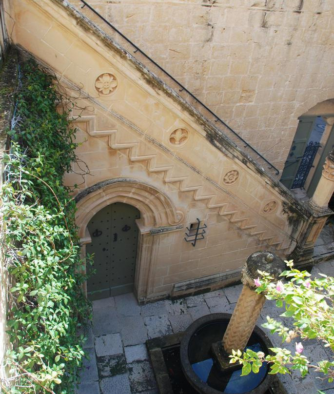 菲尔逊宫历史博物馆-姆迪纳必去景点