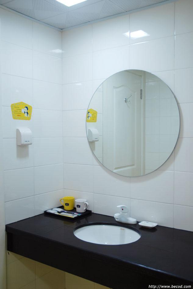 枫和源酒店-客卧