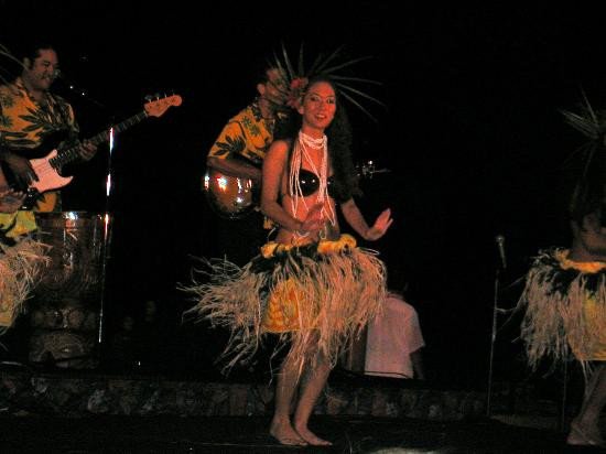 夏威夷皇家烤乳猪大餐-火奴鲁鲁必去景点