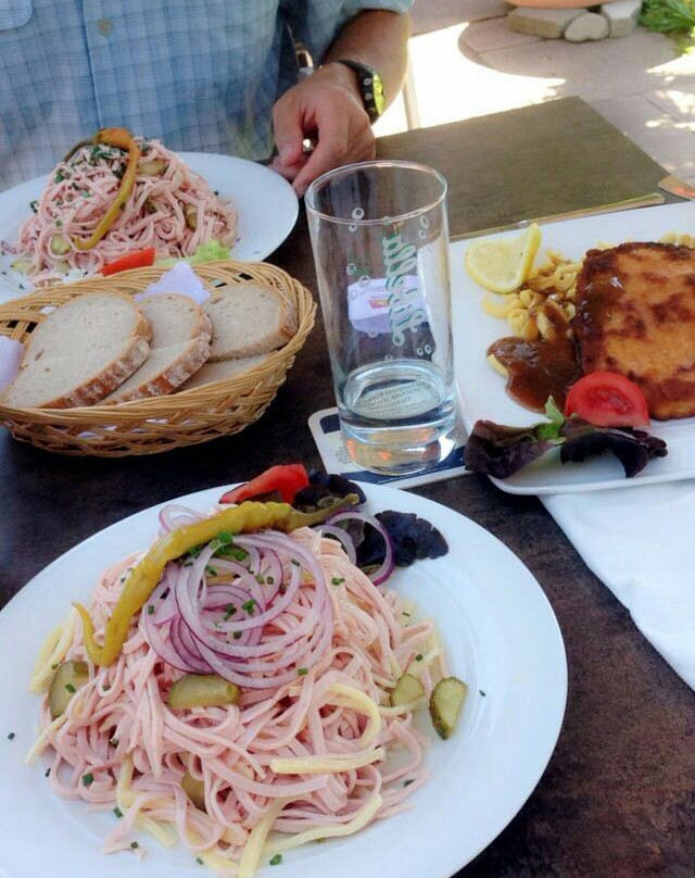 Eigeltingen餐馆和美食-Camping und Ferienpark