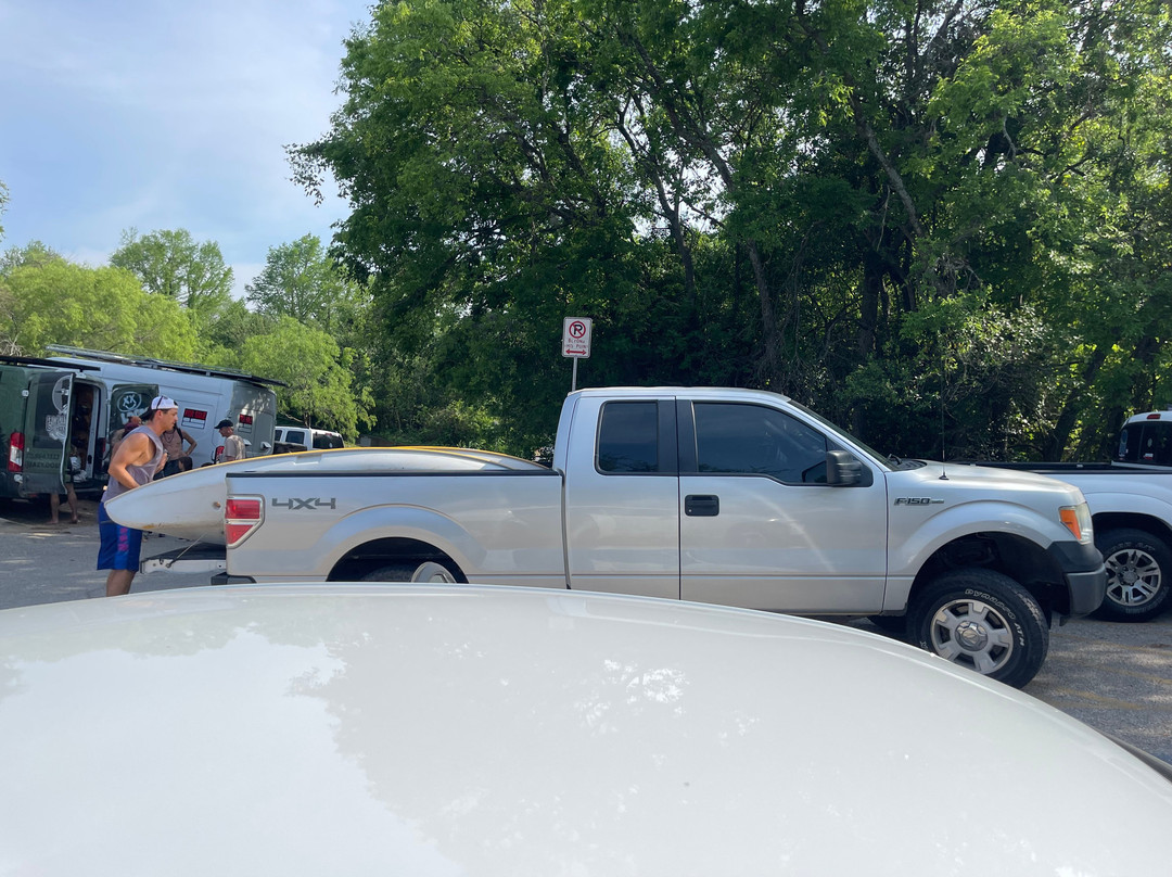 Viking Ship Kayak Rentals-Lago Vista必去景点