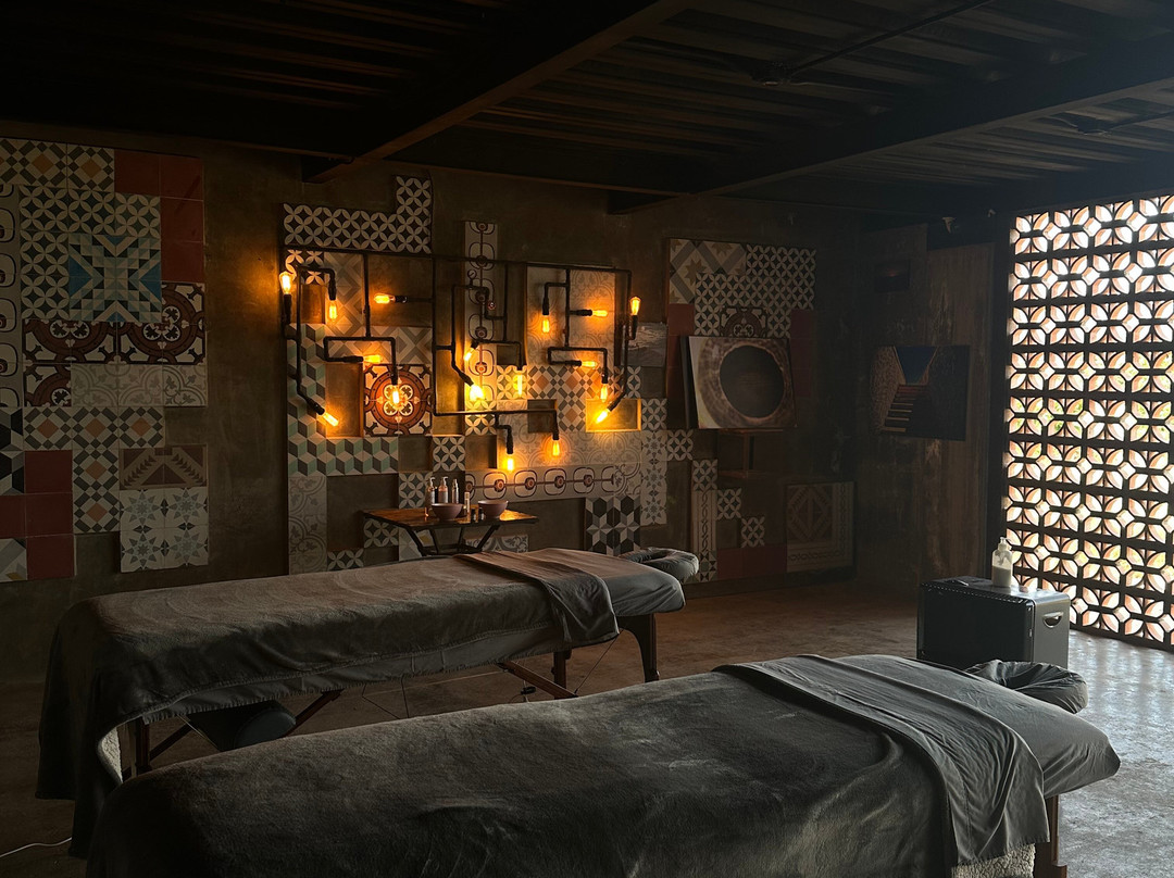 Bodycare Massage Spa-恩塞纳达必去景点