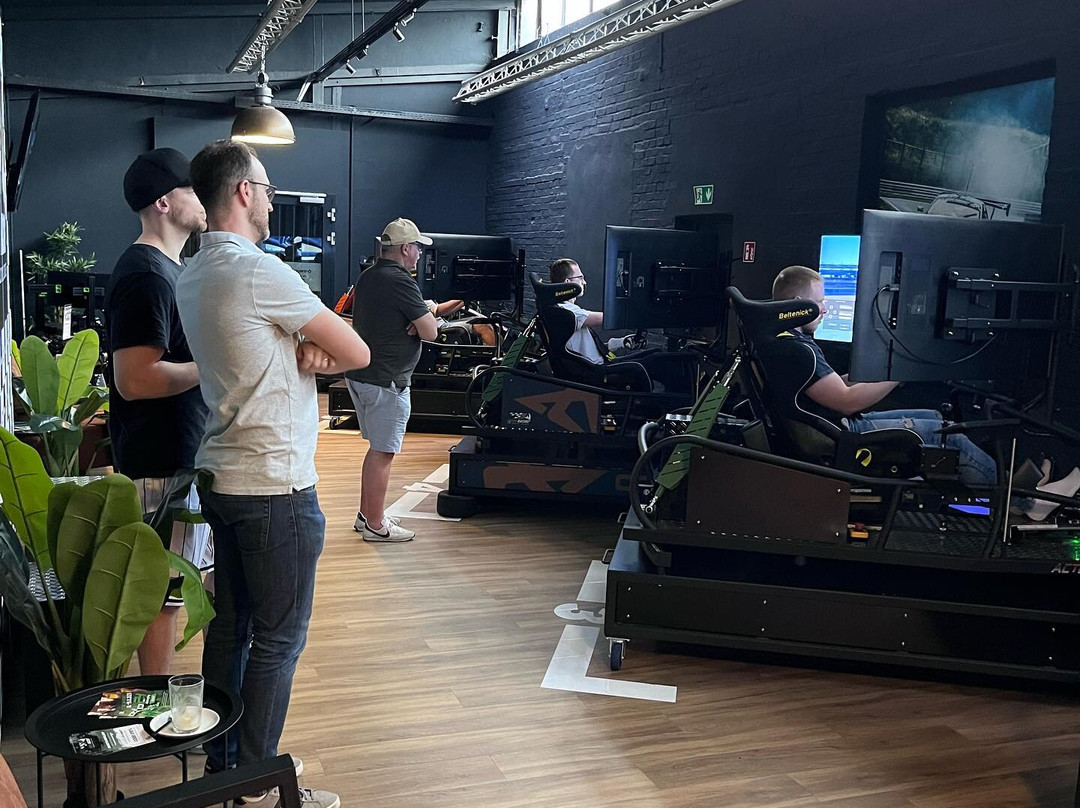 BIGHA Sim Racing Lounge