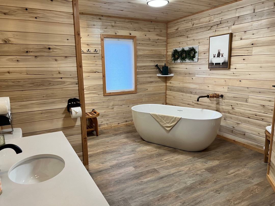 Alaska Knotty Pine B&B主图