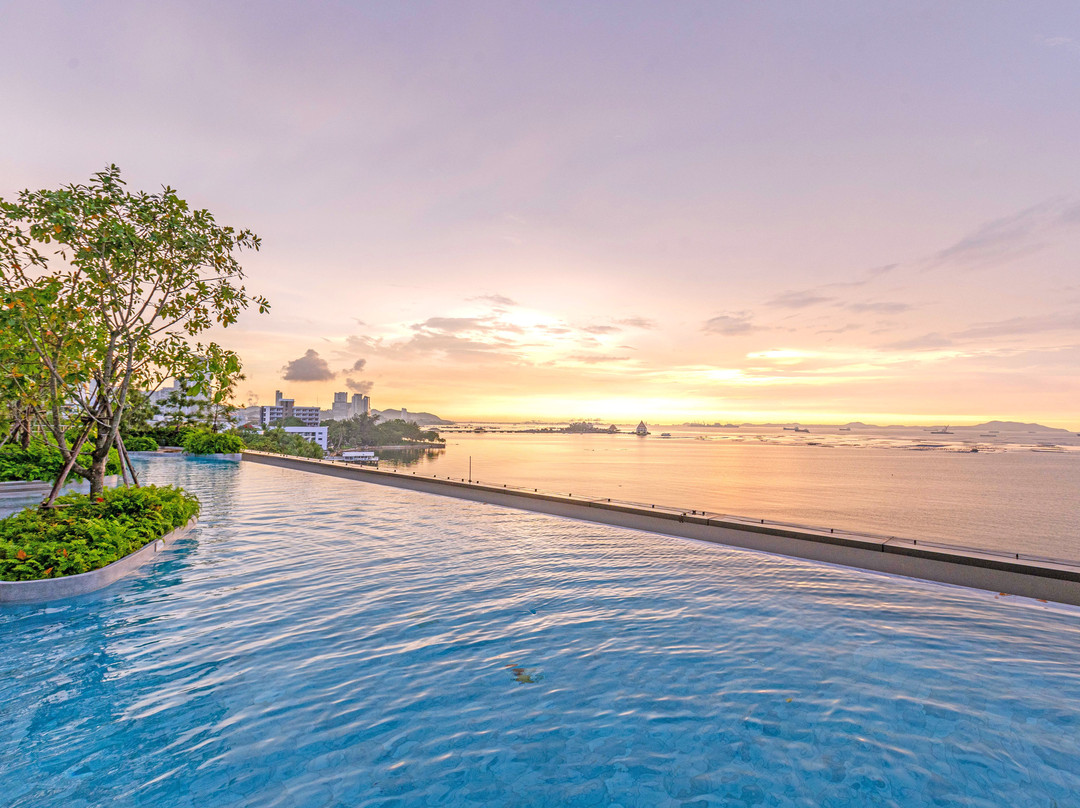 S. Sriracha Hotel & Residence主图