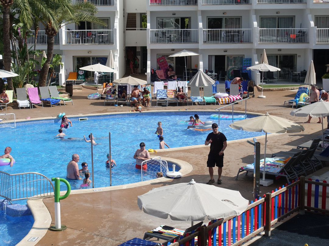 Ca's Saboners Aparthotel主图