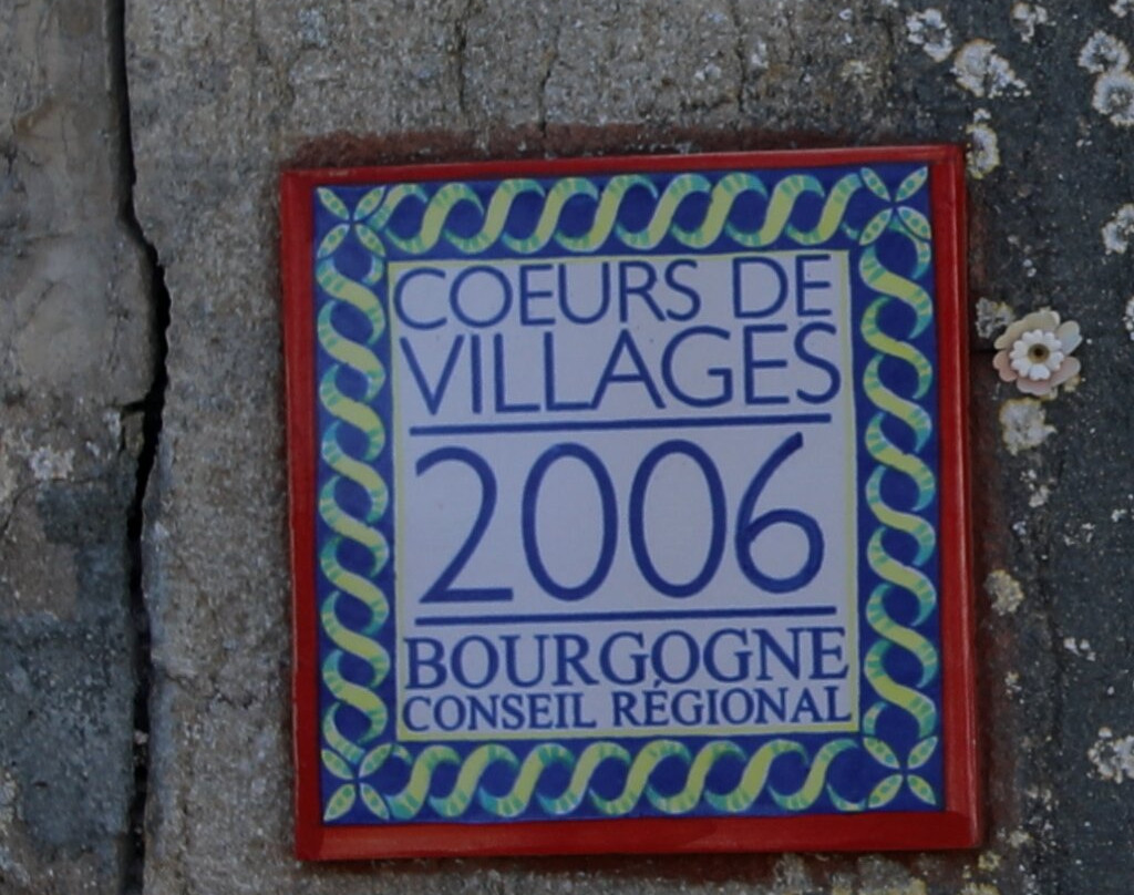 Cimetière Communal De Curtil-Sous-Burnand-Curtil-sous-Burnand必去景点