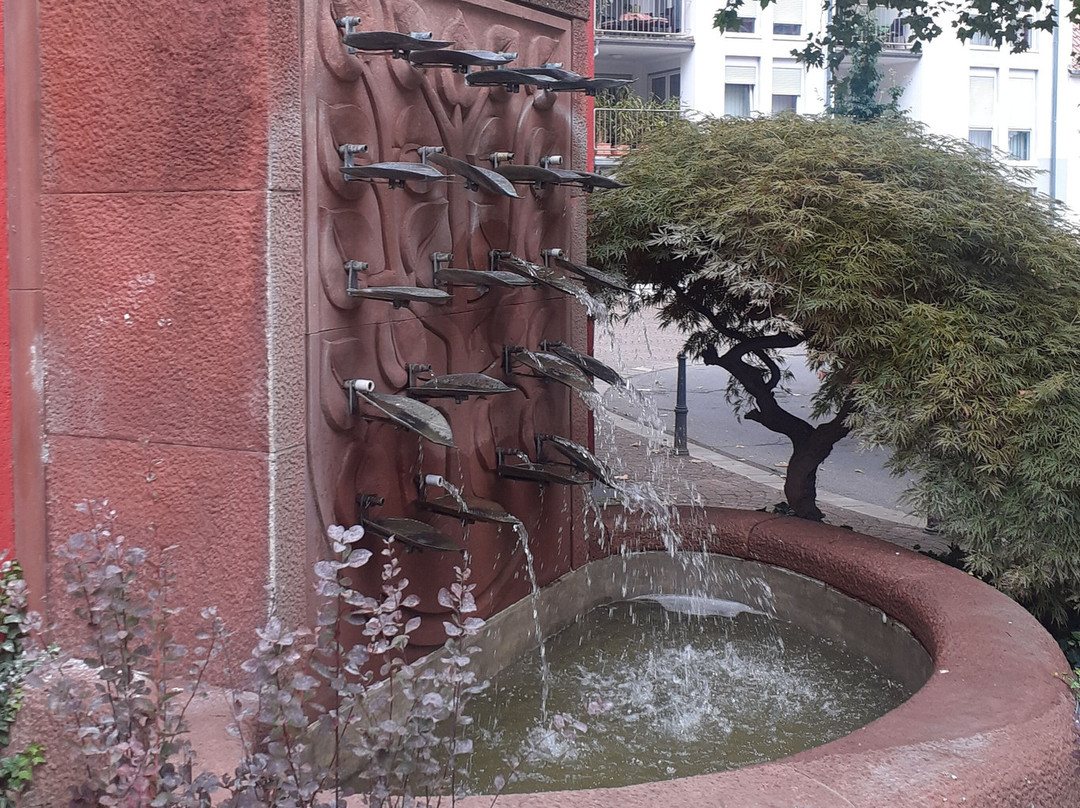 La Baule Platz Brunnen景点图片