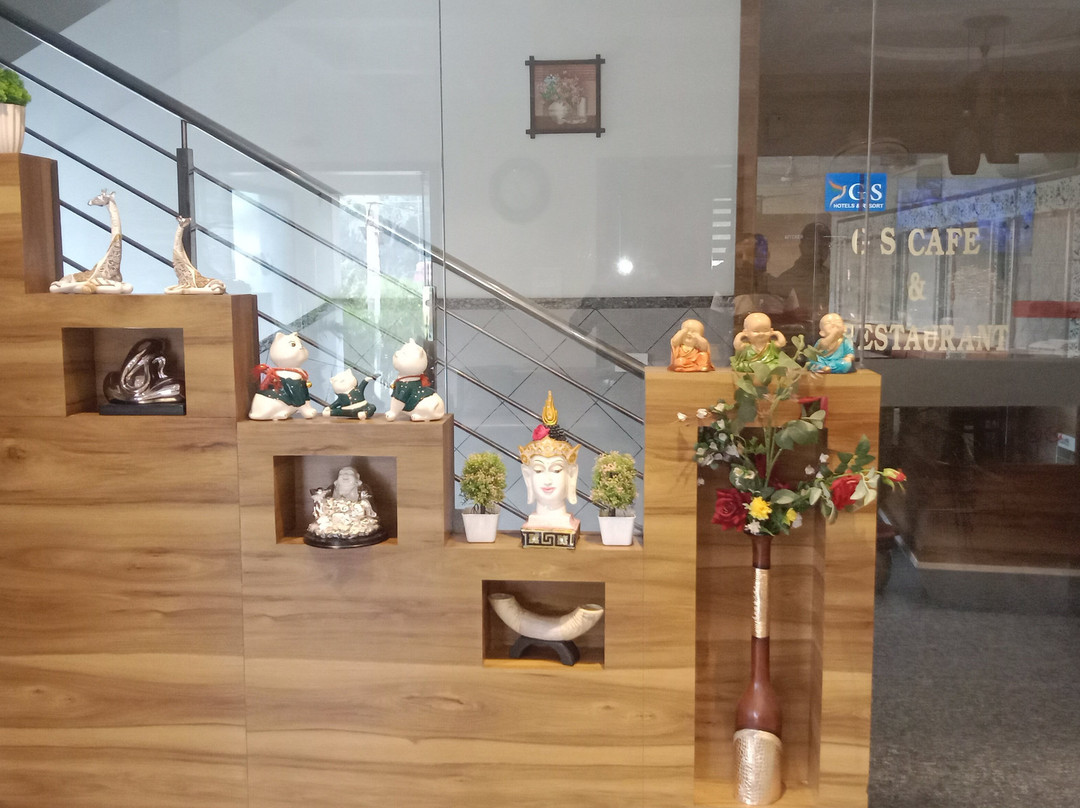 西塔尔酒店主图