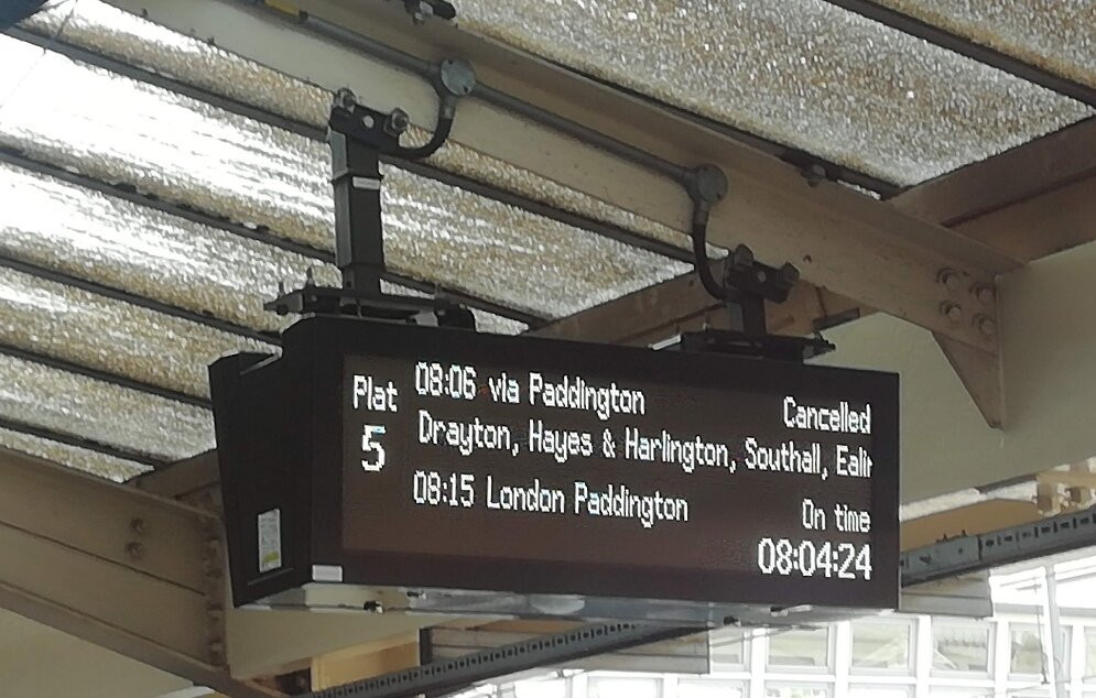 Elizabeth Line by TfL-伦敦必去景点