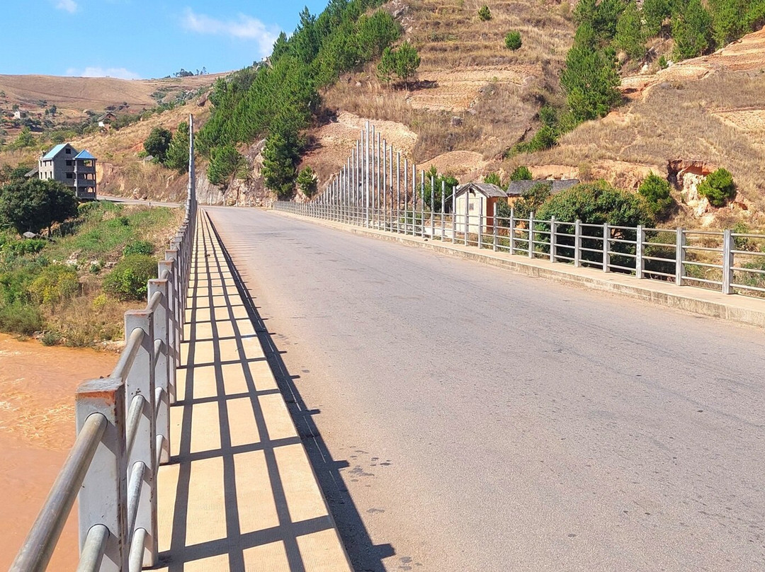 Pont de Fatihita sur la RN7景点图片